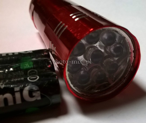 Latarka bordo + baterie 9 led Latarka bordo + baterie 9 led